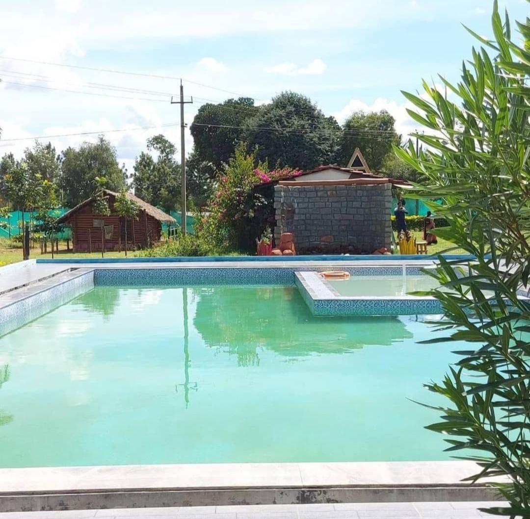 Dejavoo Hotel Gādigarpālya Bagian luar foto